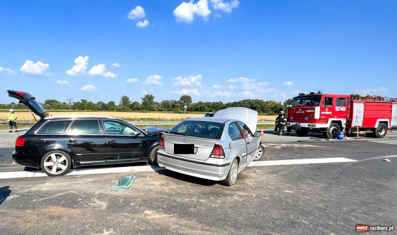 Zdjęcie w galerii na portalu naszraciborz.pl: Wypadek w Zabełkowie. Śmigłowiec LPR lądował po 12-latkę [FOTO] wiadomości z regionu