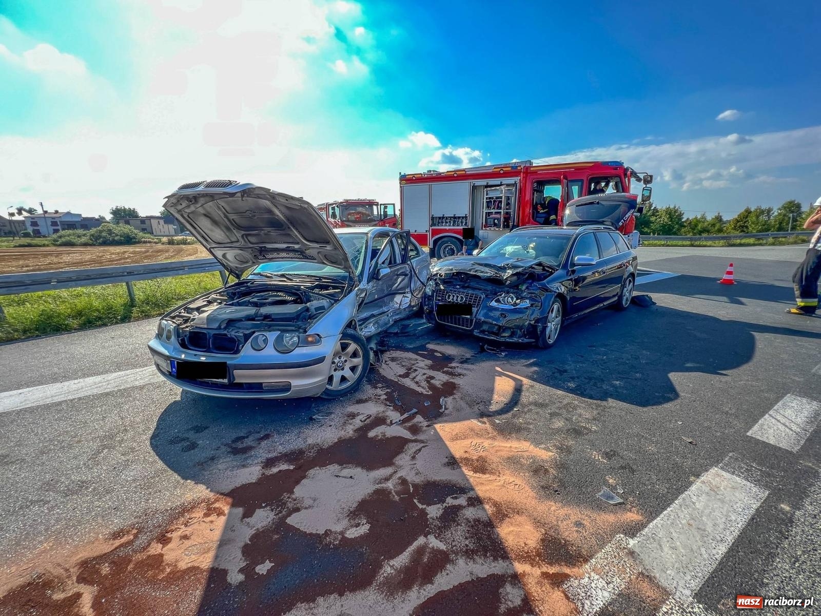 Zdjęcie w galerii na portalu naszraciborz.pl: Wypadek w Zabełkowie. Śmigłowiec LPR lądował po 12-latkę [FOTO] wiadomości z regionu