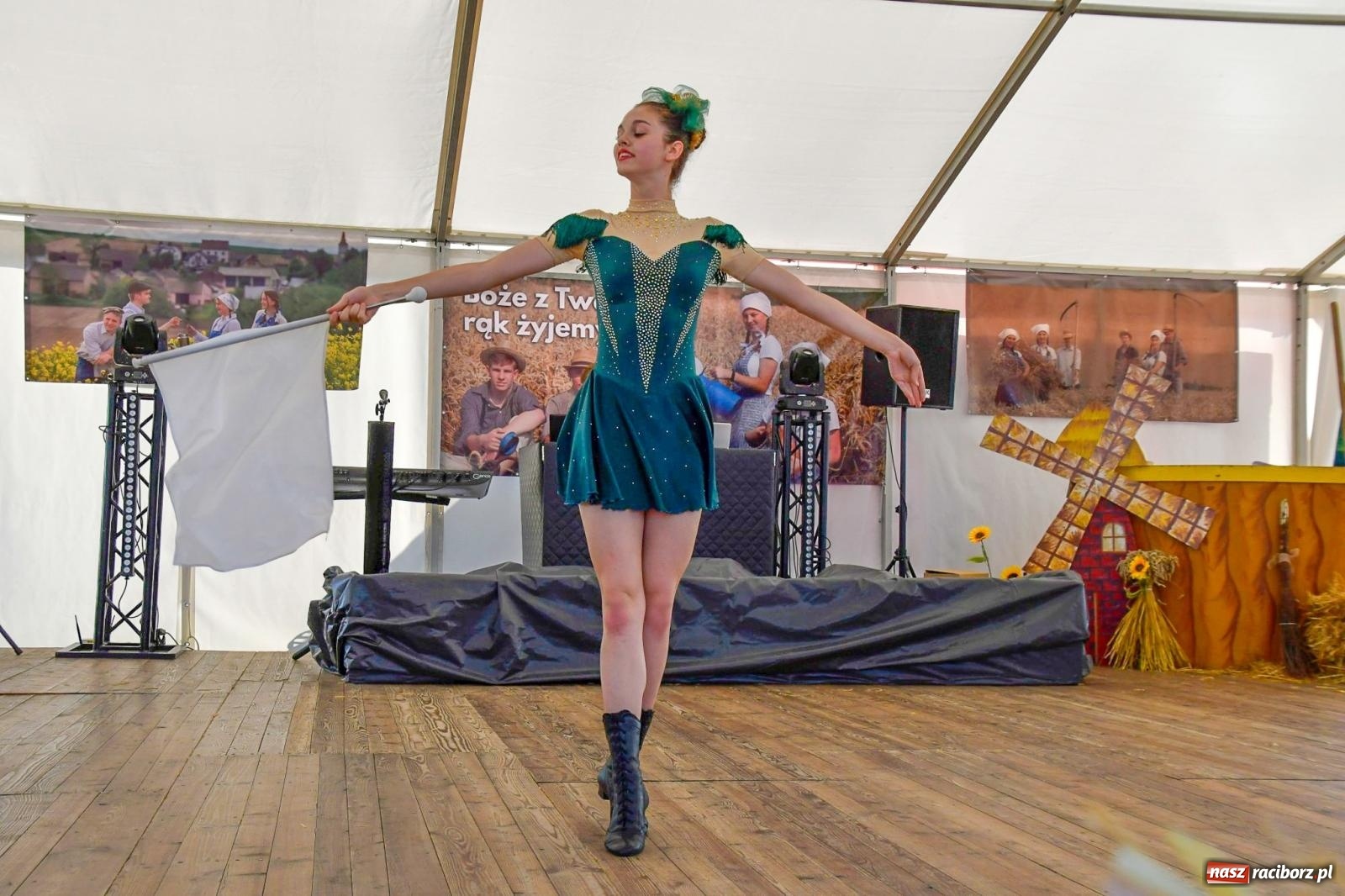 Zdjęcie w galerii na portalu naszraciborz.pl: Radosne i kolorowe święto plonów w Bolesławiu [FOTO i WIDEO] wiadomości z regionu