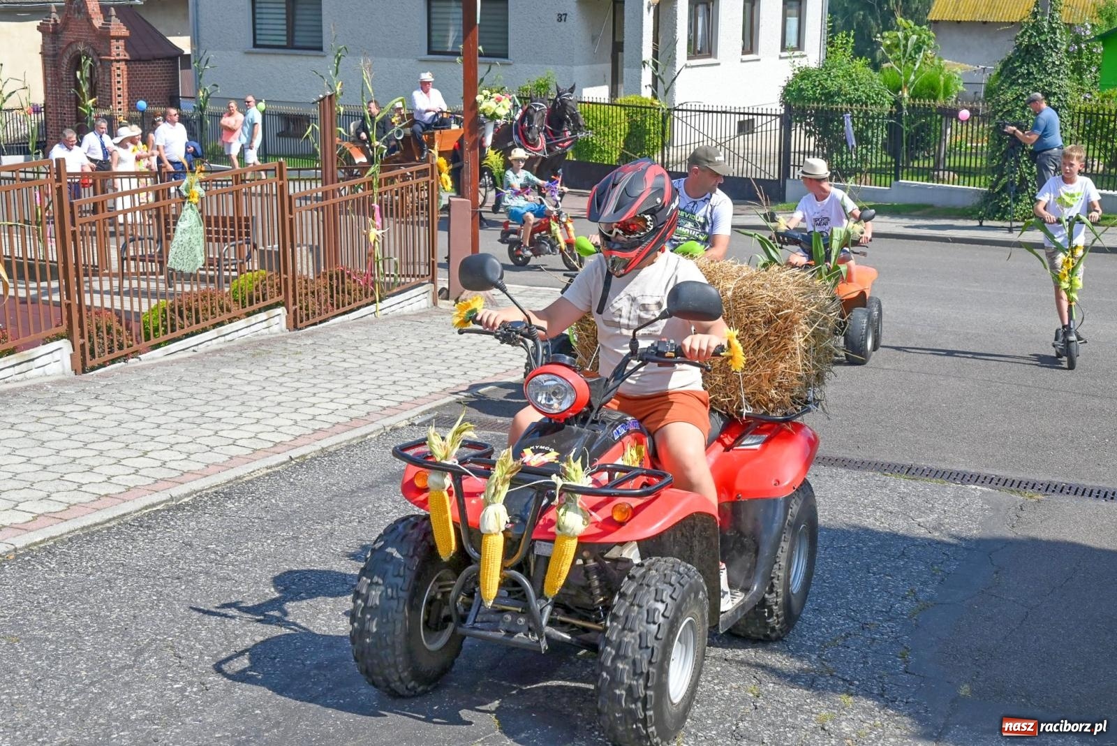 Zdjęcie w galerii na portalu naszraciborz.pl: Radosne i kolorowe święto plonów w Bolesławiu [FOTO i WIDEO] wiadomości z regionu