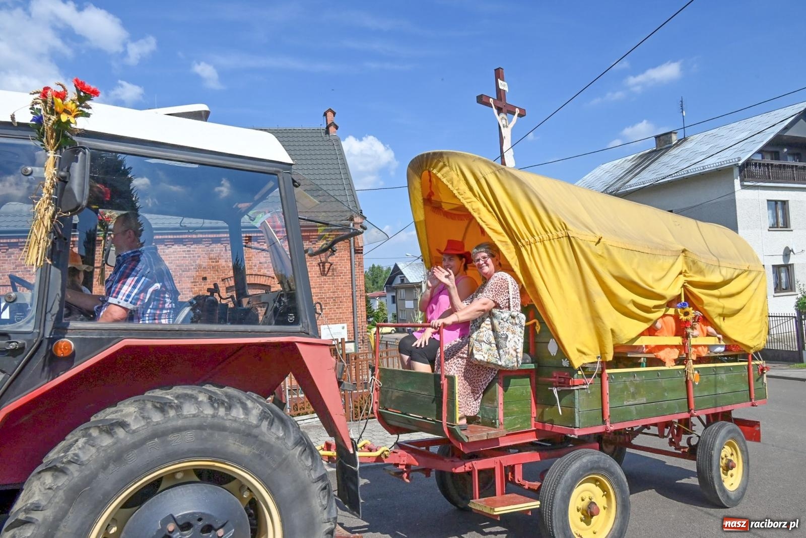 Zdjęcie w galerii na portalu naszraciborz.pl: Radosne i kolorowe święto plonów w Bolesławiu [FOTO i WIDEO] wiadomości z regionu