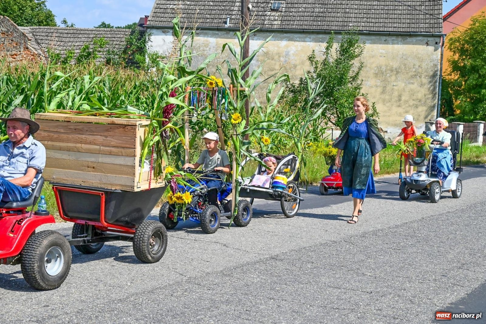 Zdjęcie w galerii na portalu naszraciborz.pl: Radosne i kolorowe święto plonów w Bolesławiu [FOTO i WIDEO] wiadomości z regionu