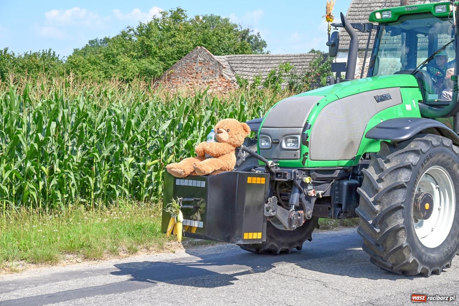 Zdjęcie w galerii na portalu naszraciborz.pl: Radosne i kolorowe święto plonów w Bolesławiu [FOTO i WIDEO] wiadomości z regionu