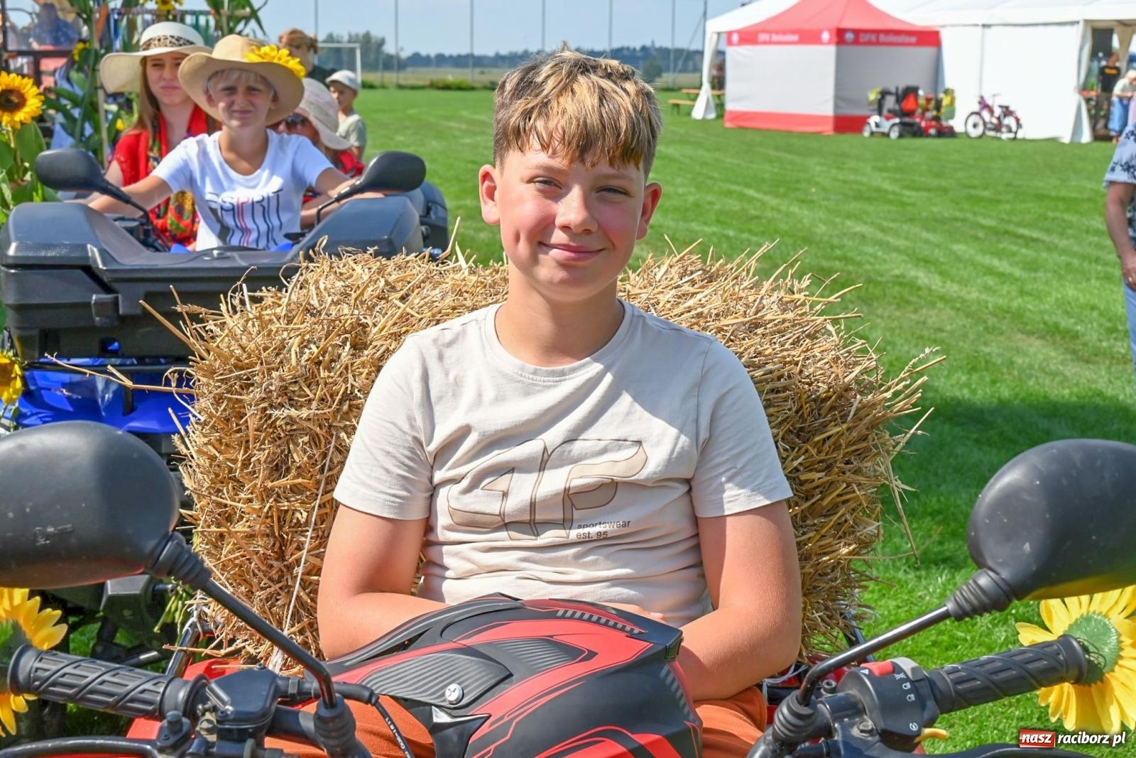 Zdjęcie w galerii na portalu naszraciborz.pl: Radosne i kolorowe święto plonów w Bolesławiu [FOTO i WIDEO] wiadomości z regionu