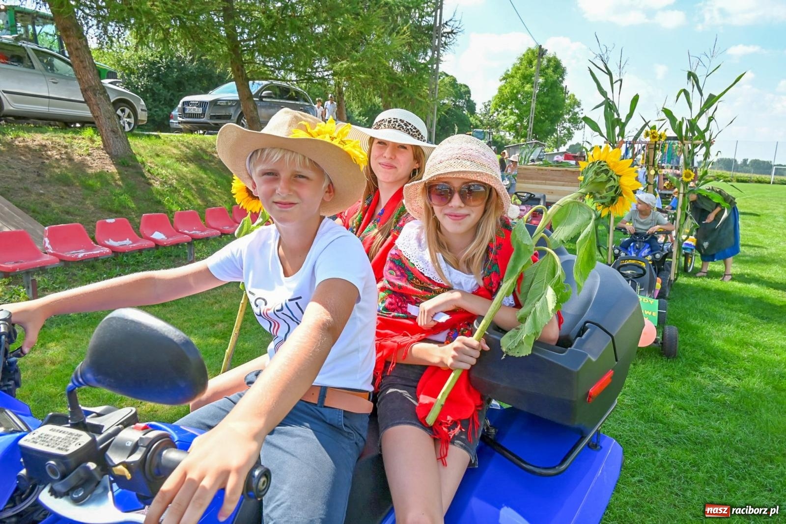Zdjęcie w galerii na portalu naszraciborz.pl: Radosne i kolorowe święto plonów w Bolesławiu [FOTO i WIDEO] wiadomości z regionu