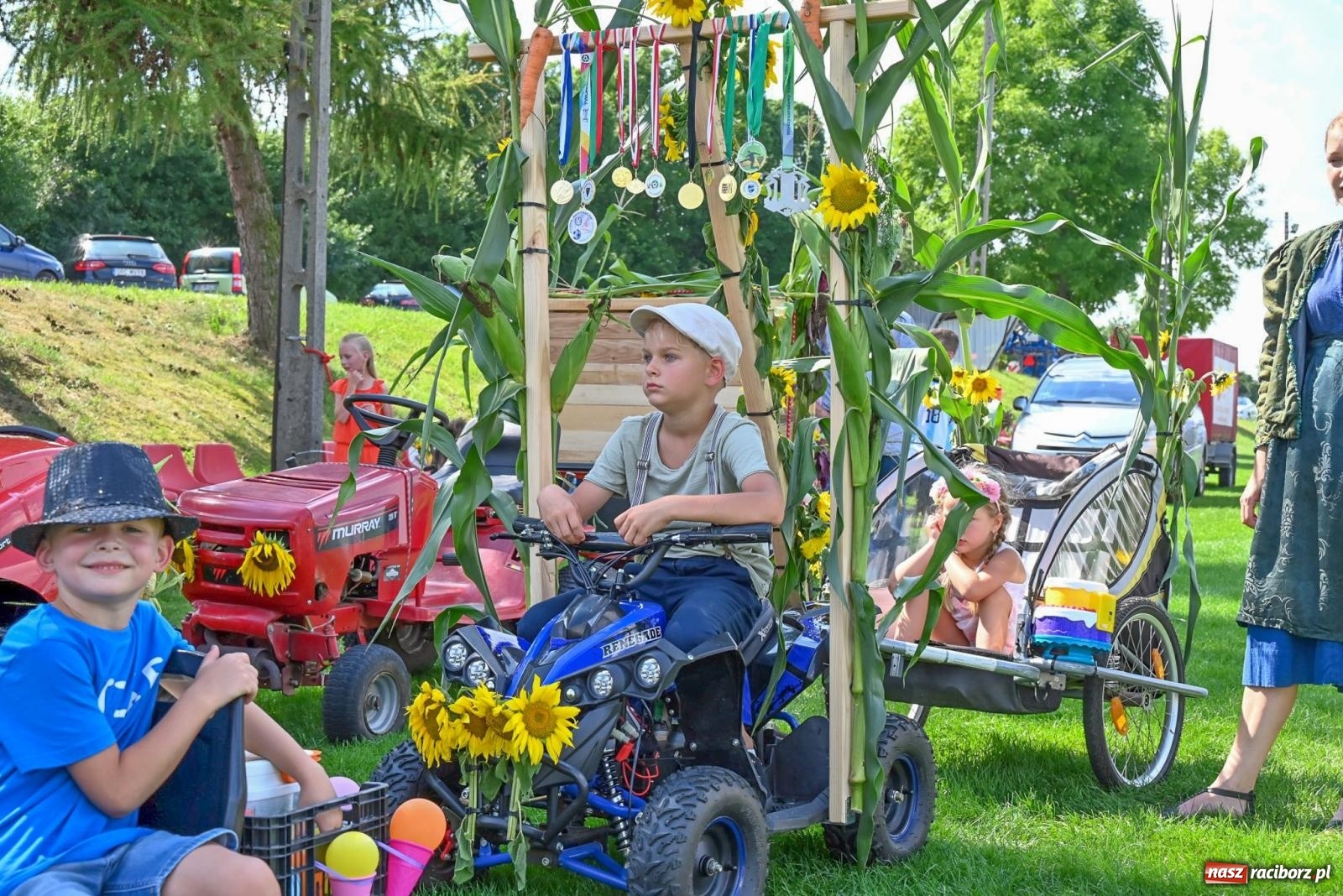 Zdjęcie w galerii na portalu naszraciborz.pl: Radosne i kolorowe święto plonów w Bolesławiu [FOTO i WIDEO] wiadomości z regionu