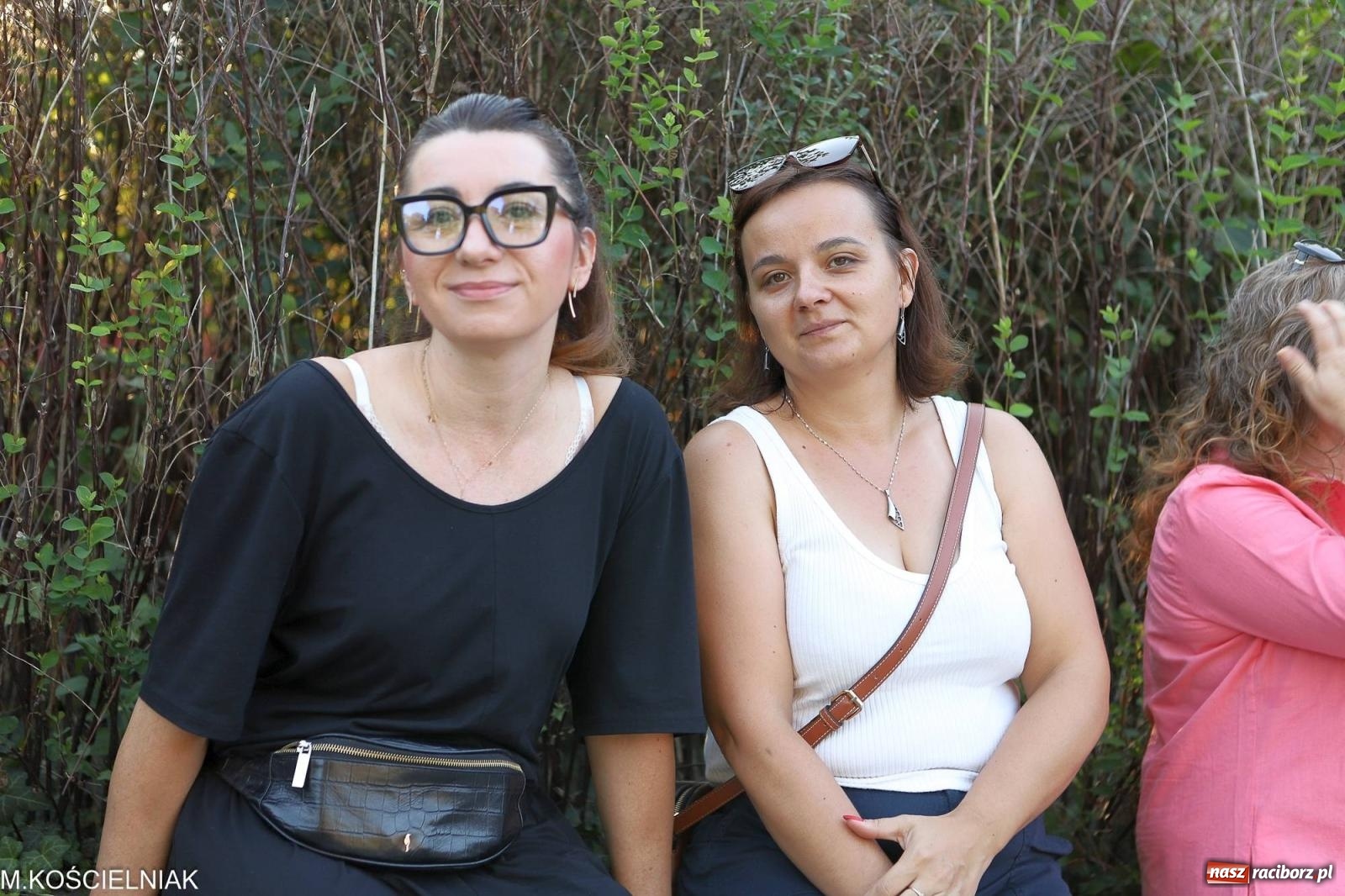 Zdjęcie w galerii na portalu naszraciborz.pl: Gentlemen's Club w muszelce w parku m. Roth wiadomości z regionu