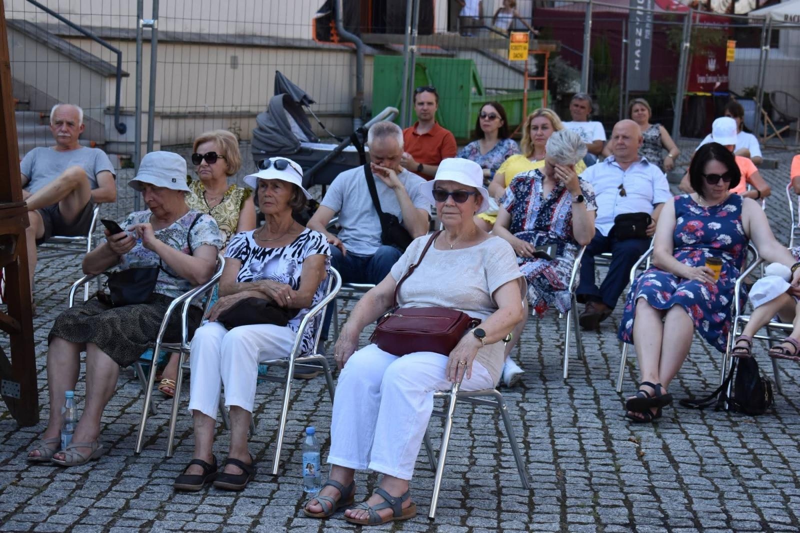 Zdjęcie w galerii na portalu naszraciborz.pl: Polska muzyka filmowa zabrzmiała na Zamku Piastowskim wiadomości z regionu