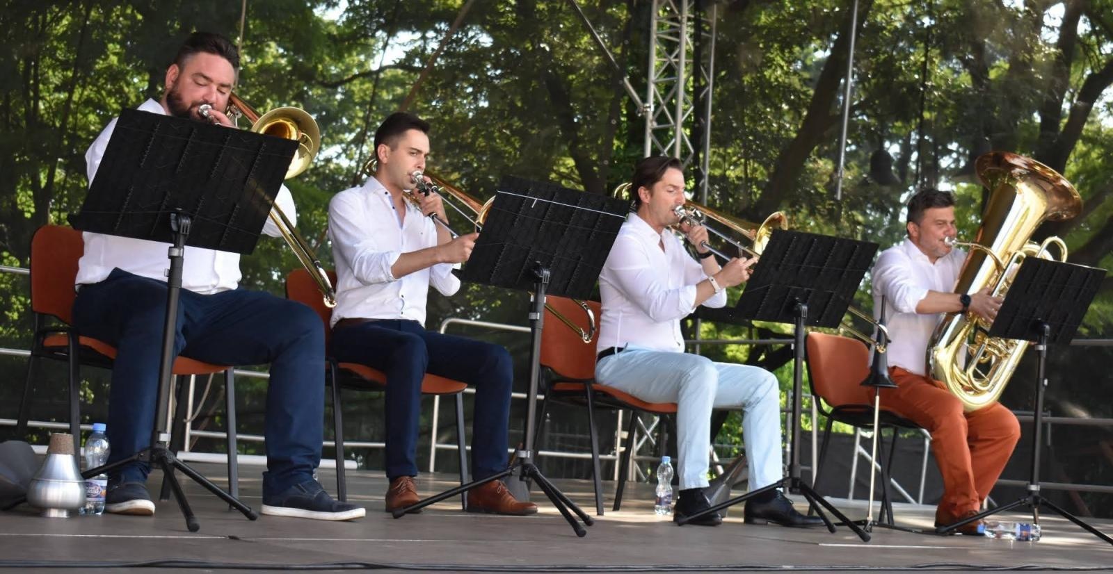 Zdjęcie w galerii na portalu naszraciborz.pl: Polska muzyka filmowa zabrzmiała na Zamku Piastowskim wiadomości z regionu