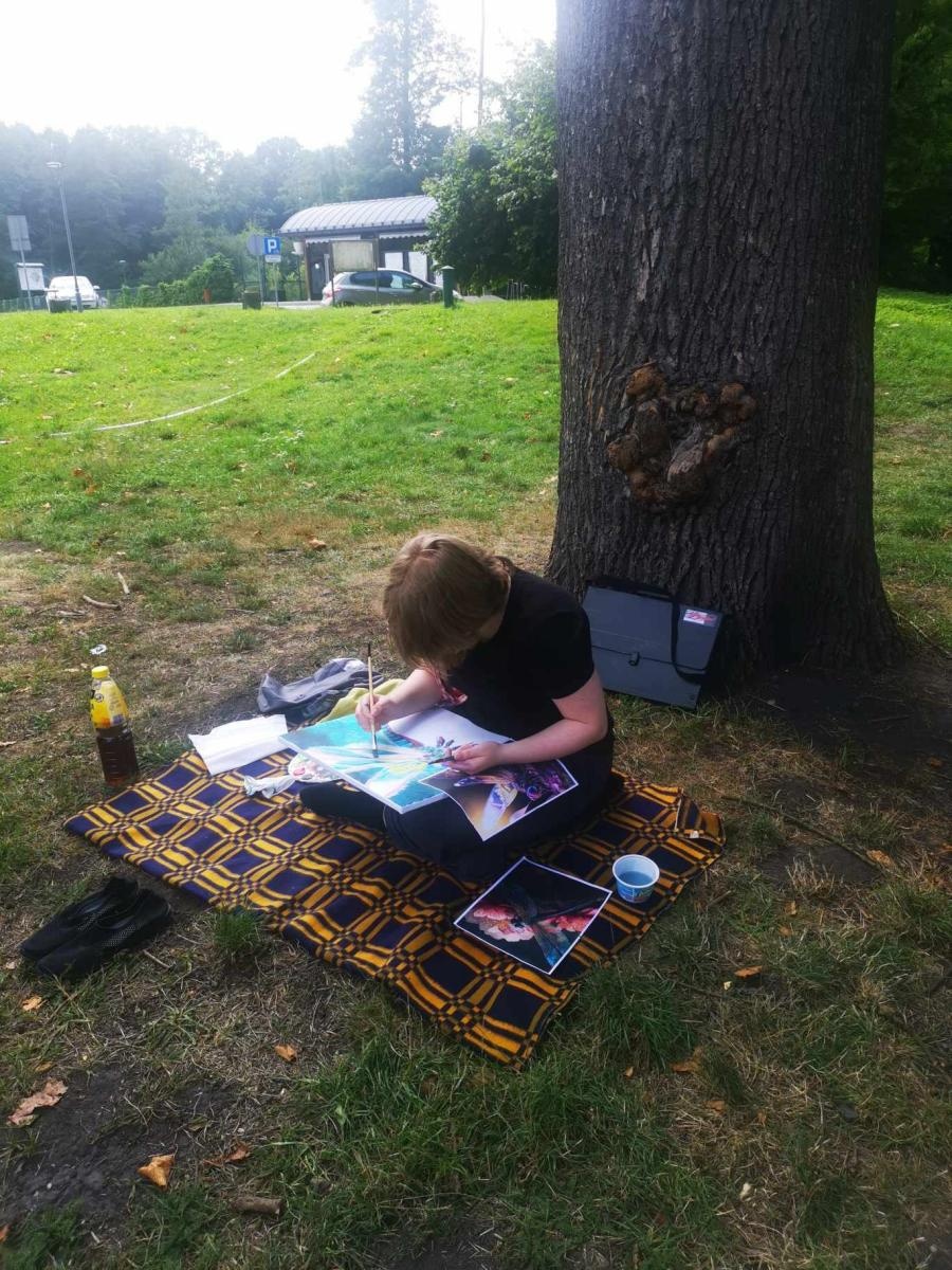 Zdjęcie w galerii na portalu naszraciborz.pl: MDK zorganizował w Rudach plener malarski wiadomości z regionu