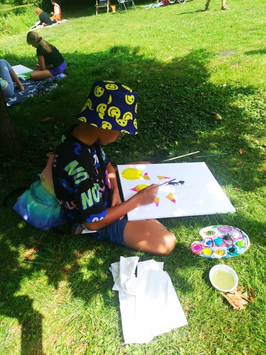 Zdjęcie w galerii na portalu naszraciborz.pl: MDK zorganizował w Rudach plener malarski wiadomości z regionu