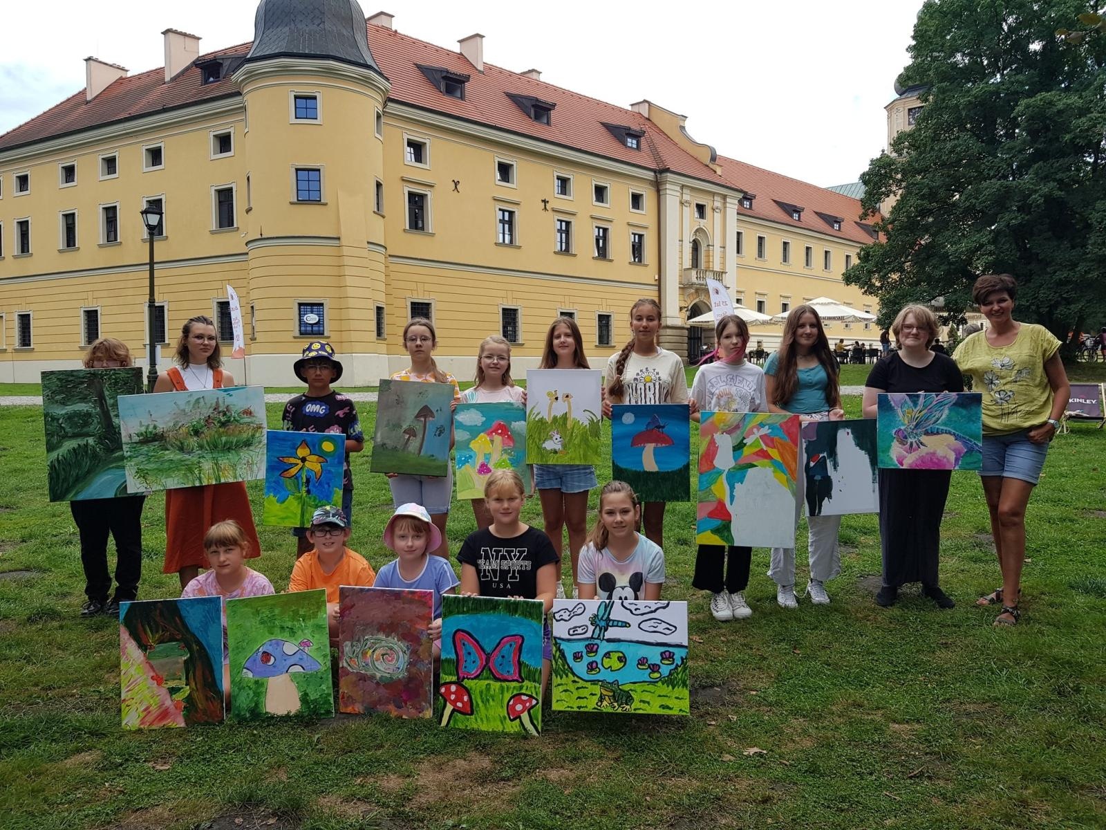 Zdjęcie w galerii na portalu naszraciborz.pl: MDK zorganizował w Rudach plener malarski wiadomości z regionu