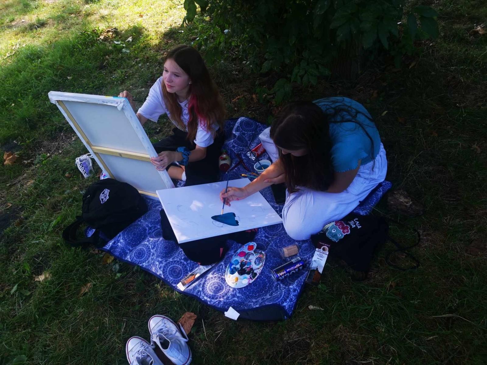 Zdjęcie w galerii na portalu naszraciborz.pl: MDK zorganizował w Rudach plener malarski wiadomości z regionu