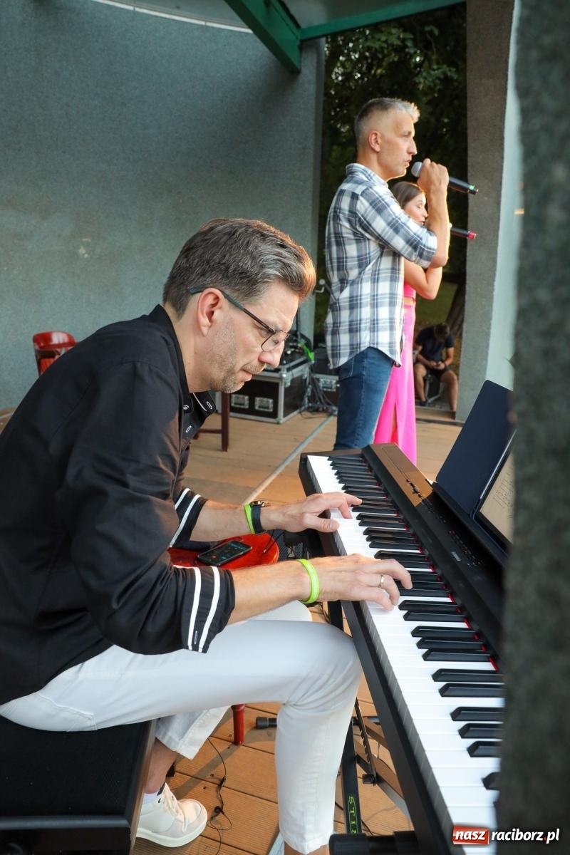 Zdjęcie w galerii na portalu naszraciborz.pl: Żyłem jak chciałem - koncert Gentlemen's Club na bis! wiadomości z regionu