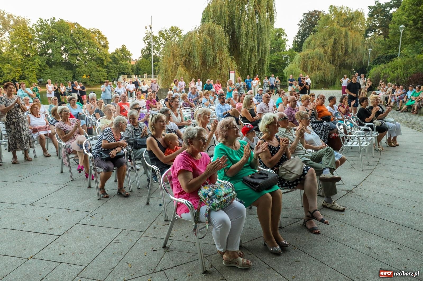 Zdjęcie w galerii na portalu naszraciborz.pl: Żyłem jak chciałem - koncert Gentlemen's Club na bis! wiadomości z regionu