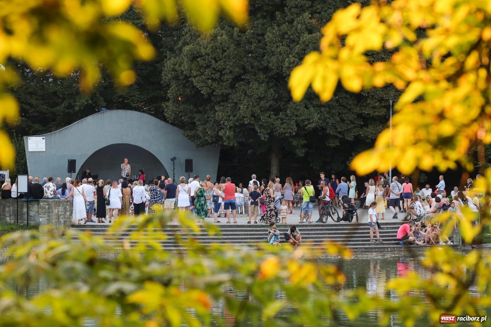 Zdjęcie w galerii na portalu naszraciborz.pl: Żyłem jak chciałem - koncert Gentlemen's Club na bis! wiadomości z regionu