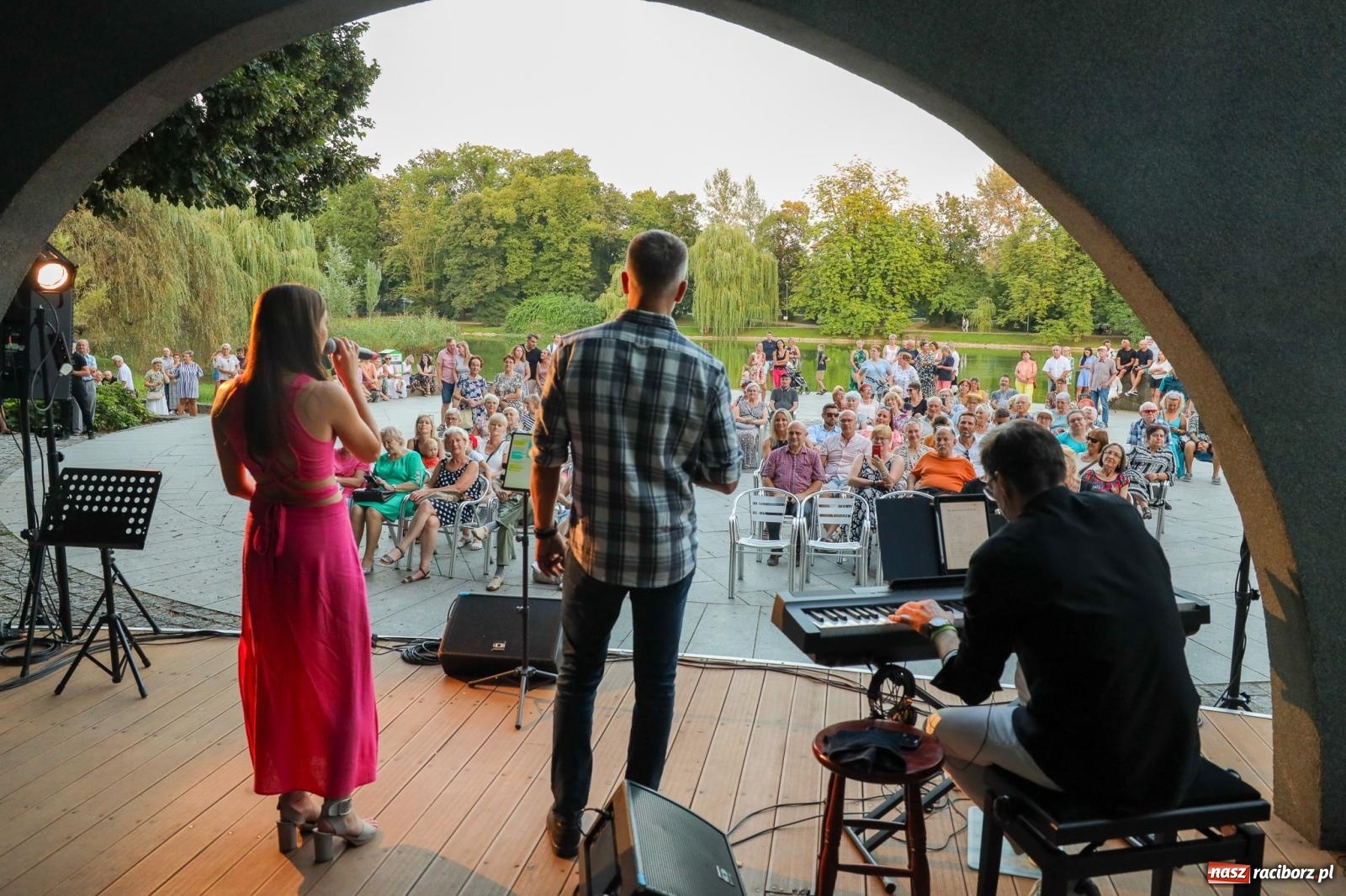 Zdjęcie w galerii na portalu naszraciborz.pl: Żyłem jak chciałem - koncert Gentlemen's Club na bis! wiadomości z regionu