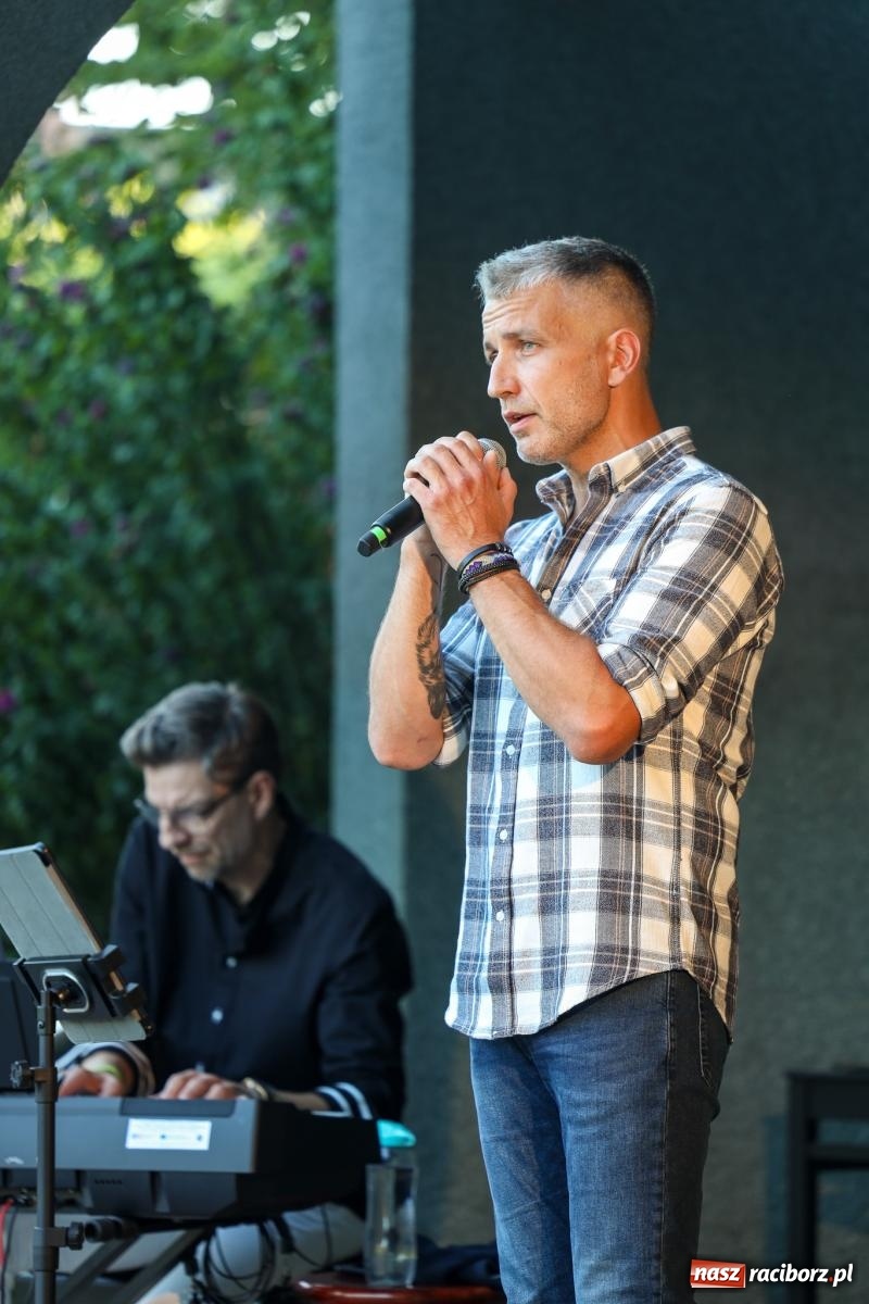 Zdjęcie w galerii na portalu naszraciborz.pl: Żyłem jak chciałem - koncert Gentlemen's Club na bis! wiadomości z regionu