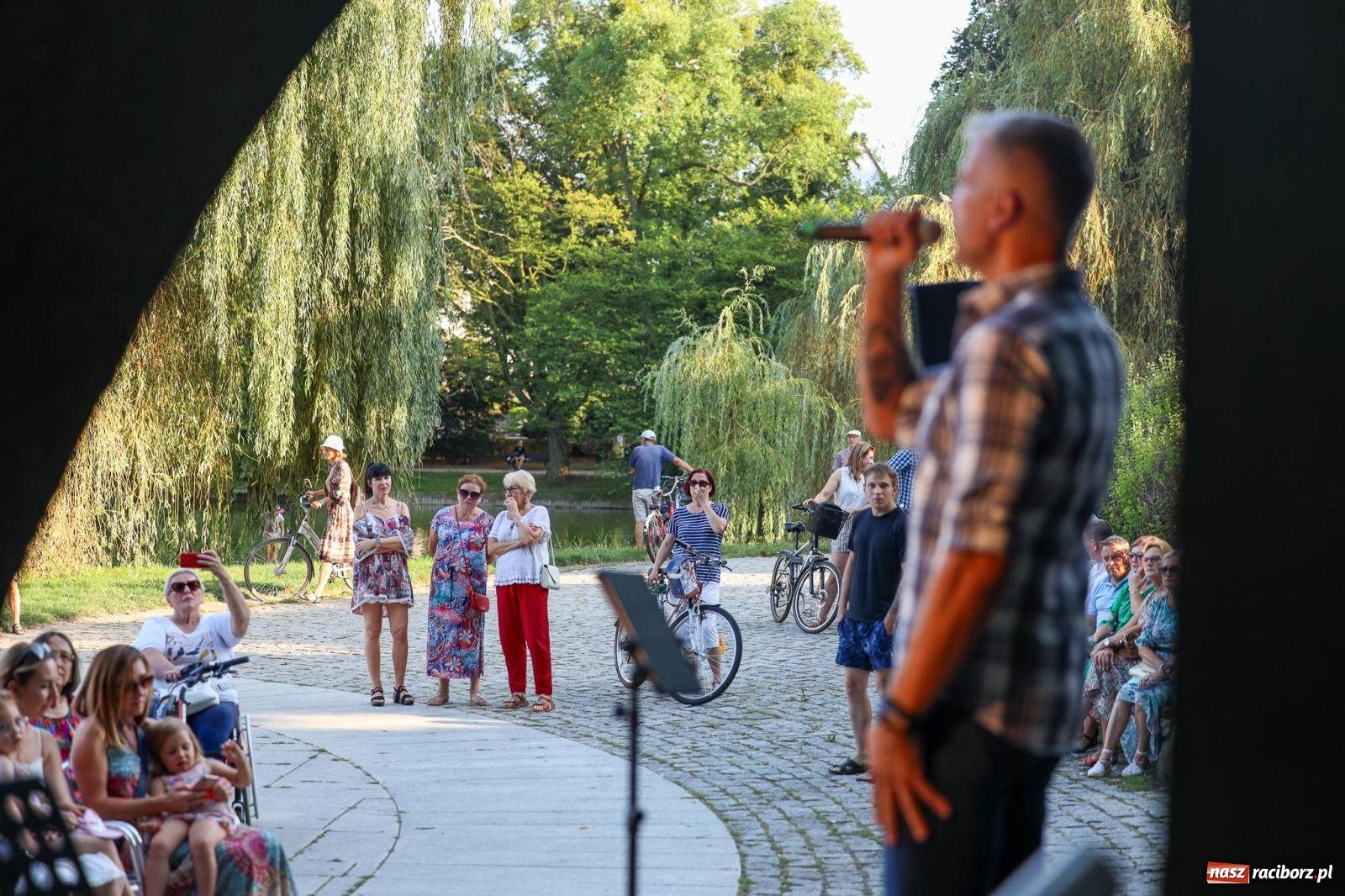 Zdjęcie w galerii na portalu naszraciborz.pl: Żyłem jak chciałem - koncert Gentlemen's Club na bis! wiadomości z regionu