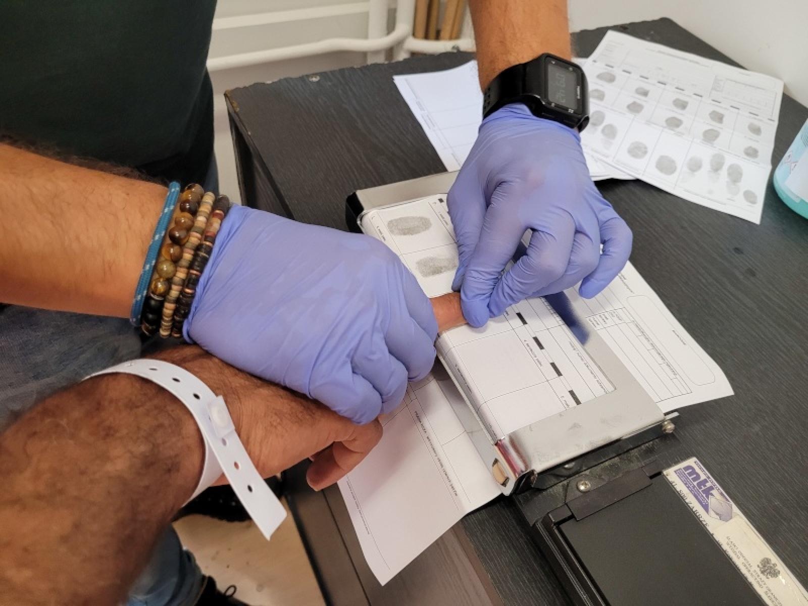 Zdjęcie w galerii na portalu naszraciborz.pl: ŚOSG Racibórz. Od początku roku zatrzymano 16 przemytników za próbę przewiezienia nielegalnych migrantów wiadomości z regionu