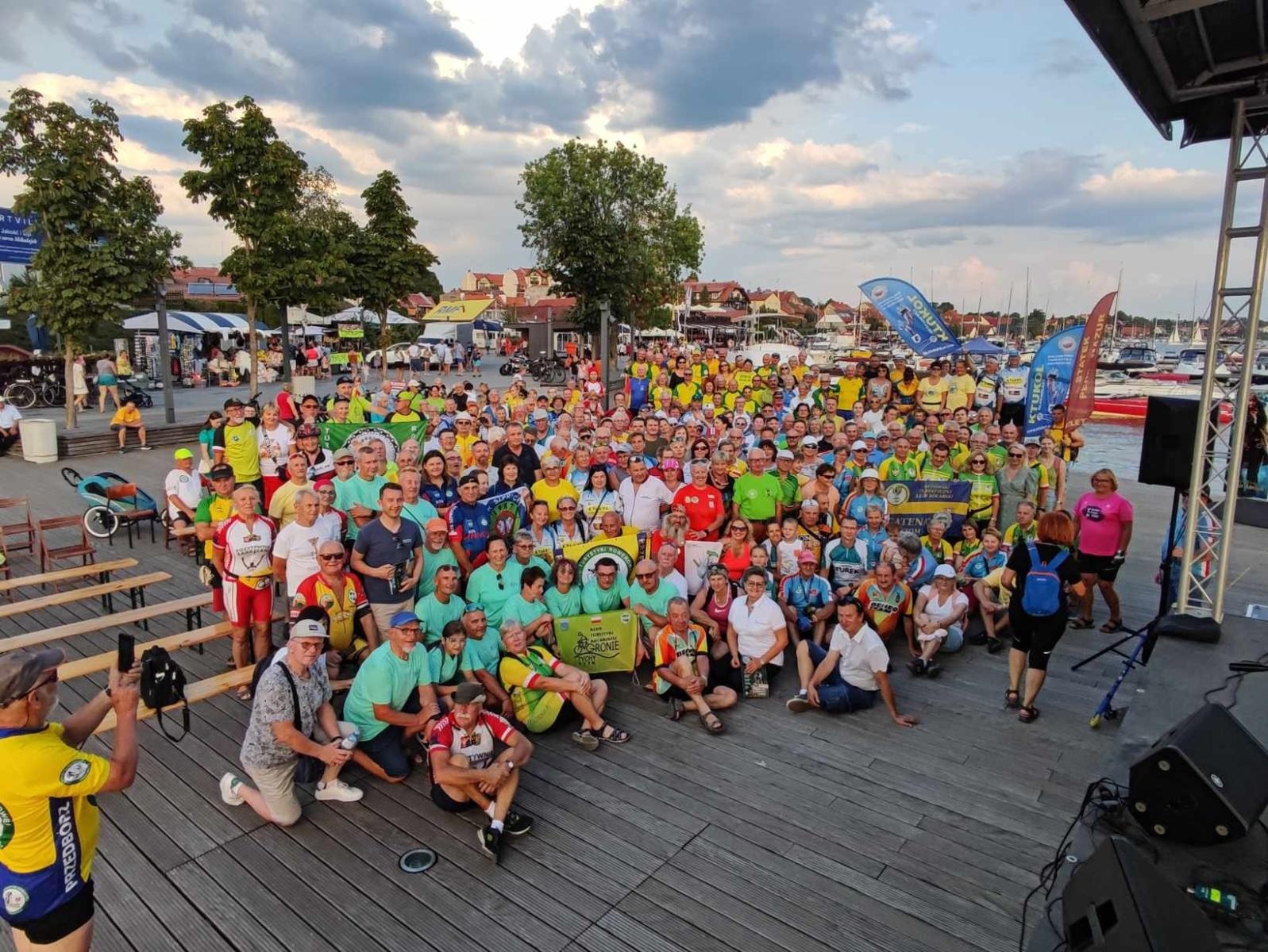 Zdjęcie w galerii na portalu naszraciborz.pl: Raciborzanie na mazurskim zlocie PTTK wiadomości z regionu