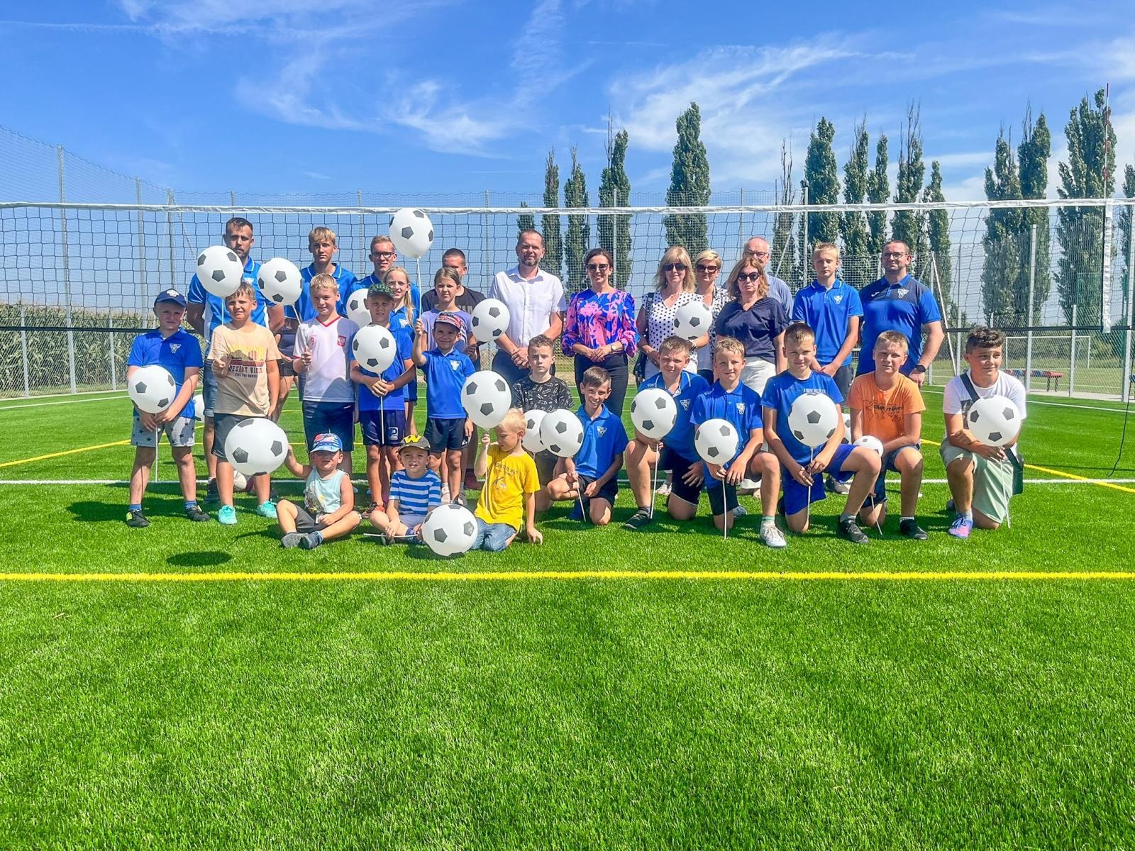 Zdjęcie w galerii na portalu naszraciborz.pl: Wojnowicka Munio Arena ma nowoczesne boisko wielofunkcyjne wiadomości z regionu