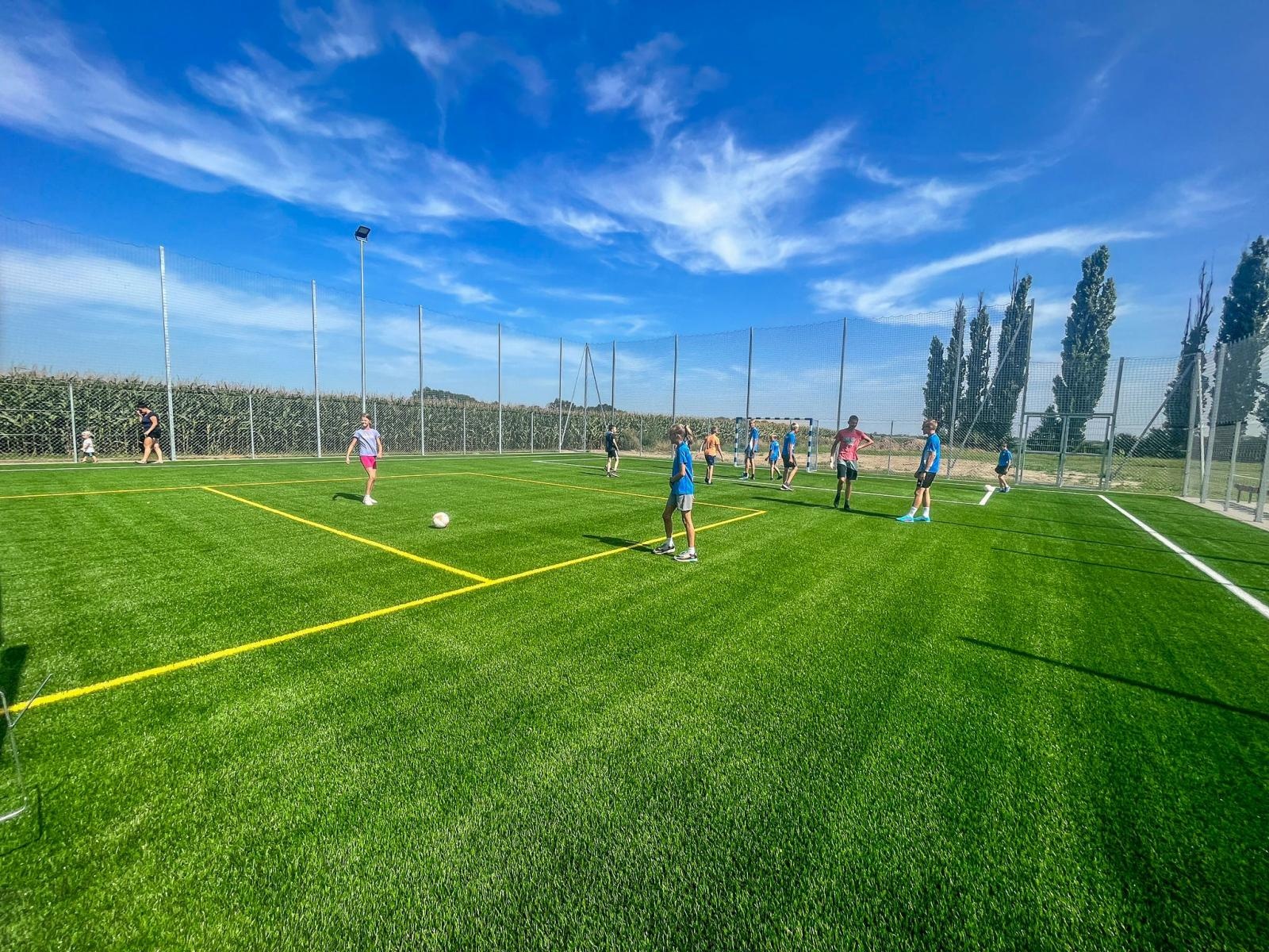 Zdjęcie w galerii na portalu naszraciborz.pl: Wojnowicka Munio Arena ma nowoczesne boisko wielofunkcyjne wiadomości z regionu