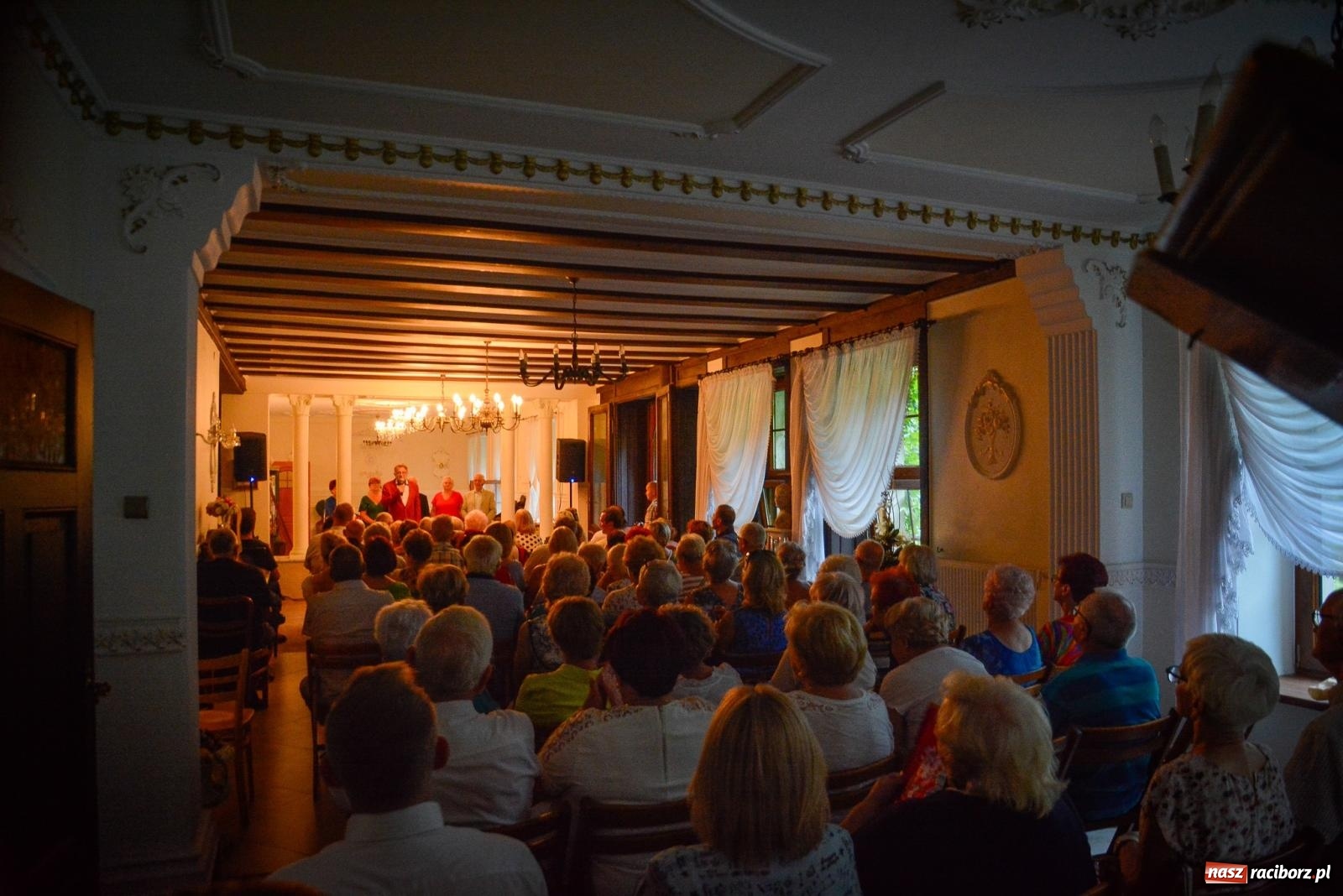 Zdjęcie w galerii na portalu naszraciborz.pl: Życiowe umilanki. Fortissimo w wojnowickim pałacu [FOTO i WIDEO] wiadomości z regionu