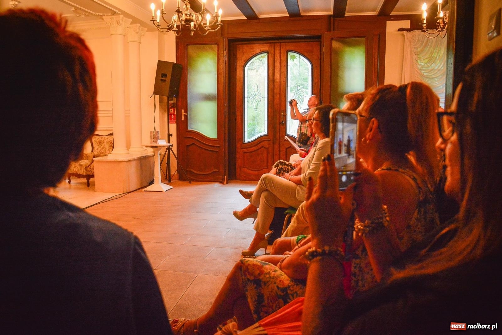 Zdjęcie w galerii na portalu naszraciborz.pl: Życiowe umilanki. Fortissimo w wojnowickim pałacu [FOTO i WIDEO] wiadomości z regionu