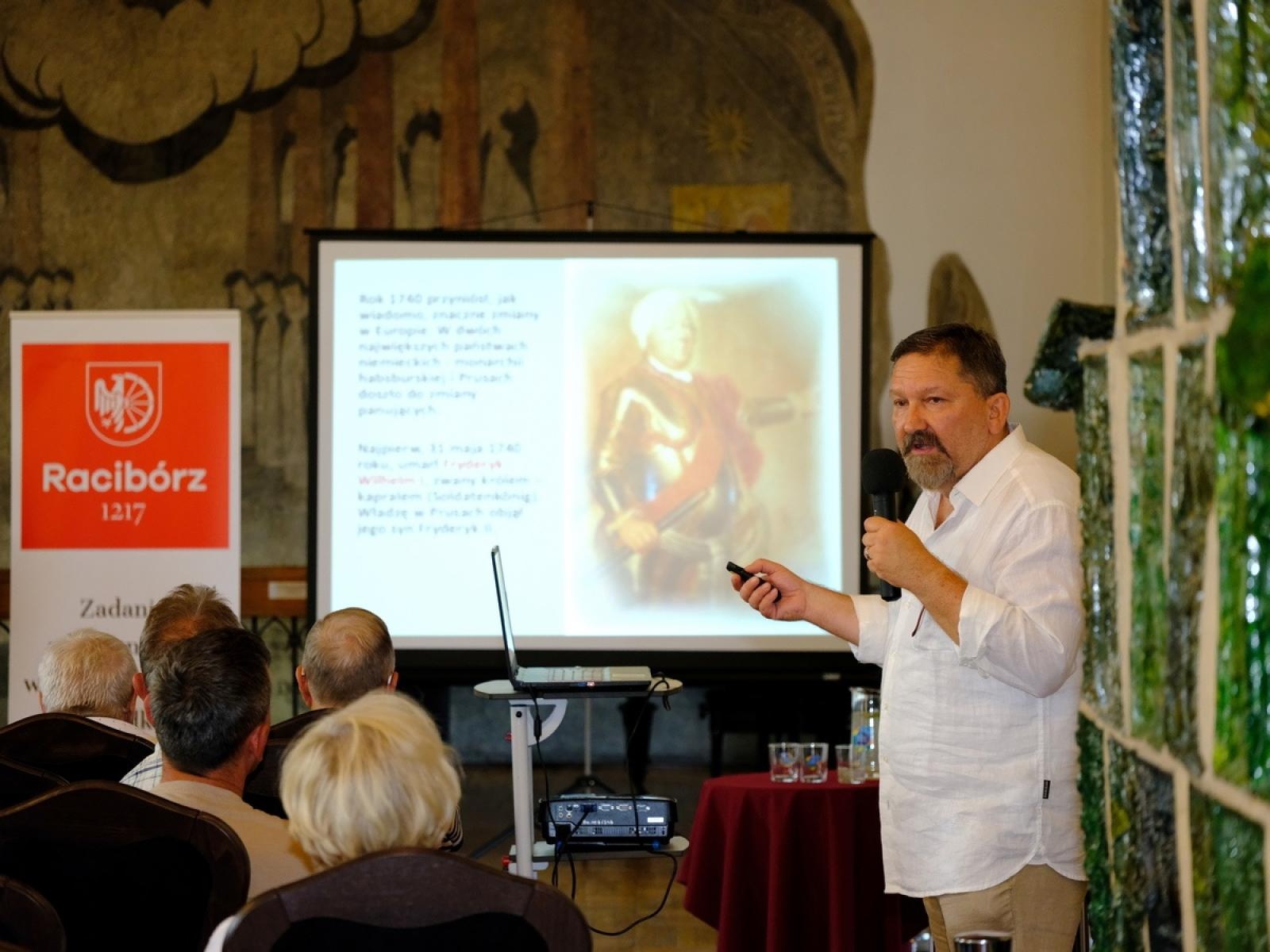 Zdjęcie w galerii na portalu naszraciborz.pl: Historia raciborskiej wojskowości na wystawie w Muzeum wiadomości z regionu