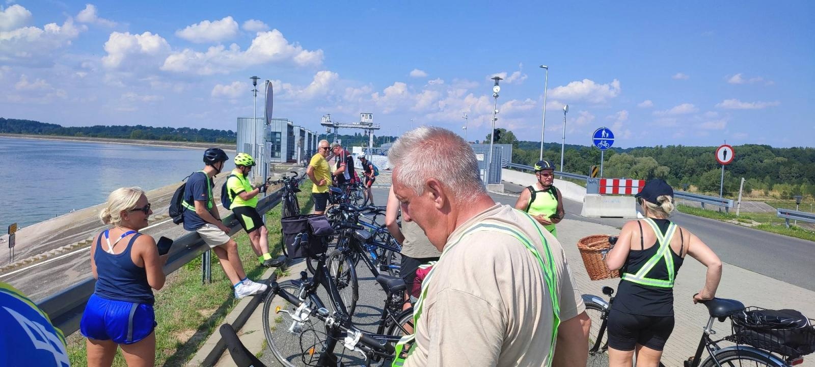 Zdjęcie w galerii na portalu naszraciborz.pl: W siedem godzin rowerem z Raciborza nad Jezioro Nyskie wiadomości z regionu