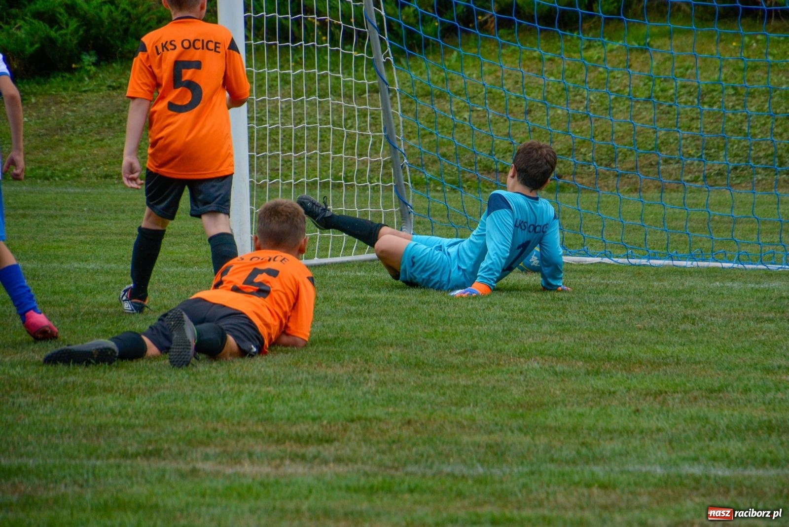 Zdjęcie w galerii na portalu naszraciborz.pl: Piłkarskie pożegnanie lata na Ocicach [FOTO i WIDEO] wiadomości z regionu