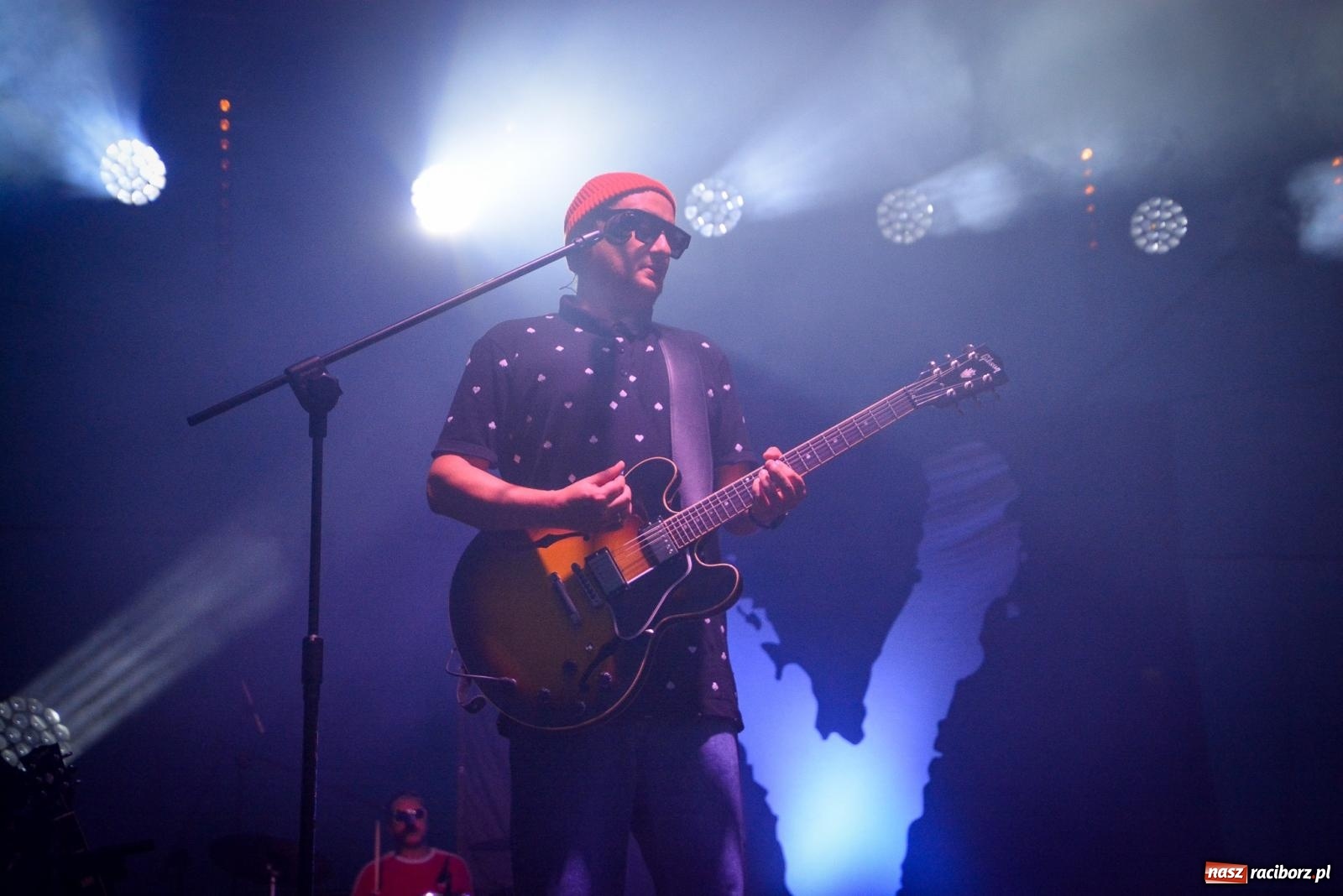 Zdjęcie w galerii na portalu naszraciborz.pl: Tak się bawią Krzyżanowice. Tłum na koncercie Video [FOTO i WIDEO] wiadomości z regionu