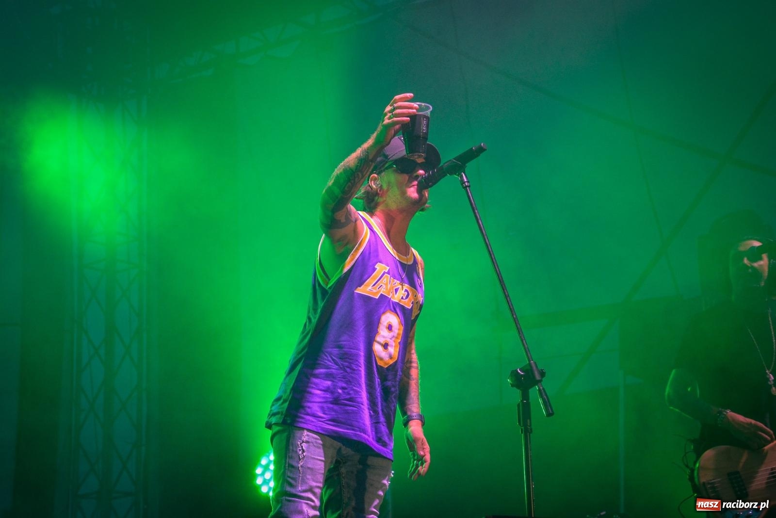 Zdjęcie w galerii na portalu naszraciborz.pl: Tak się bawią Krzyżanowice. Tłum na koncercie Video [FOTO i WIDEO] wiadomości z regionu