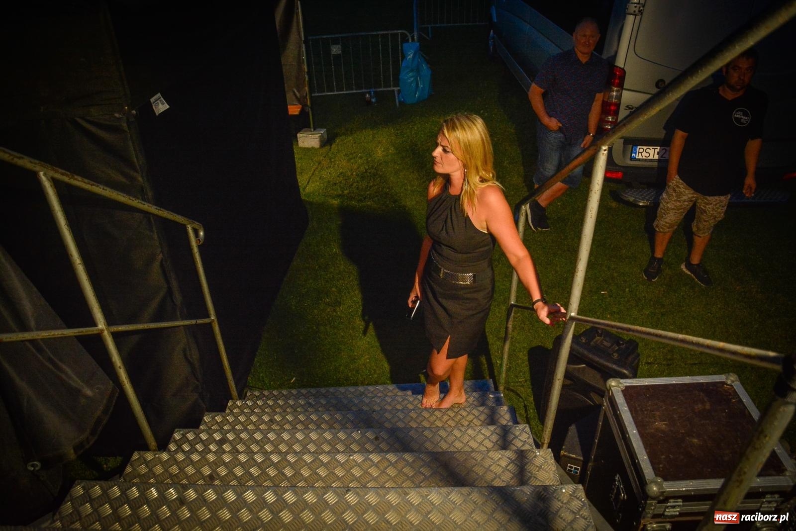 Zdjęcie w galerii na portalu naszraciborz.pl: Tak się bawią Krzyżanowice. Tłum na koncercie Video [FOTO i WIDEO] wiadomości z regionu