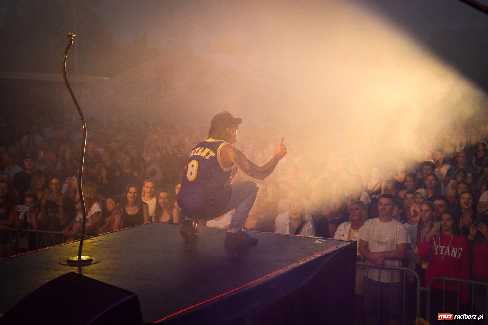 Zdjęcie w galerii na portalu naszraciborz.pl: Tak się bawią Krzyżanowice. Tłum na koncercie Video [FOTO i WIDEO] wiadomości z regionu