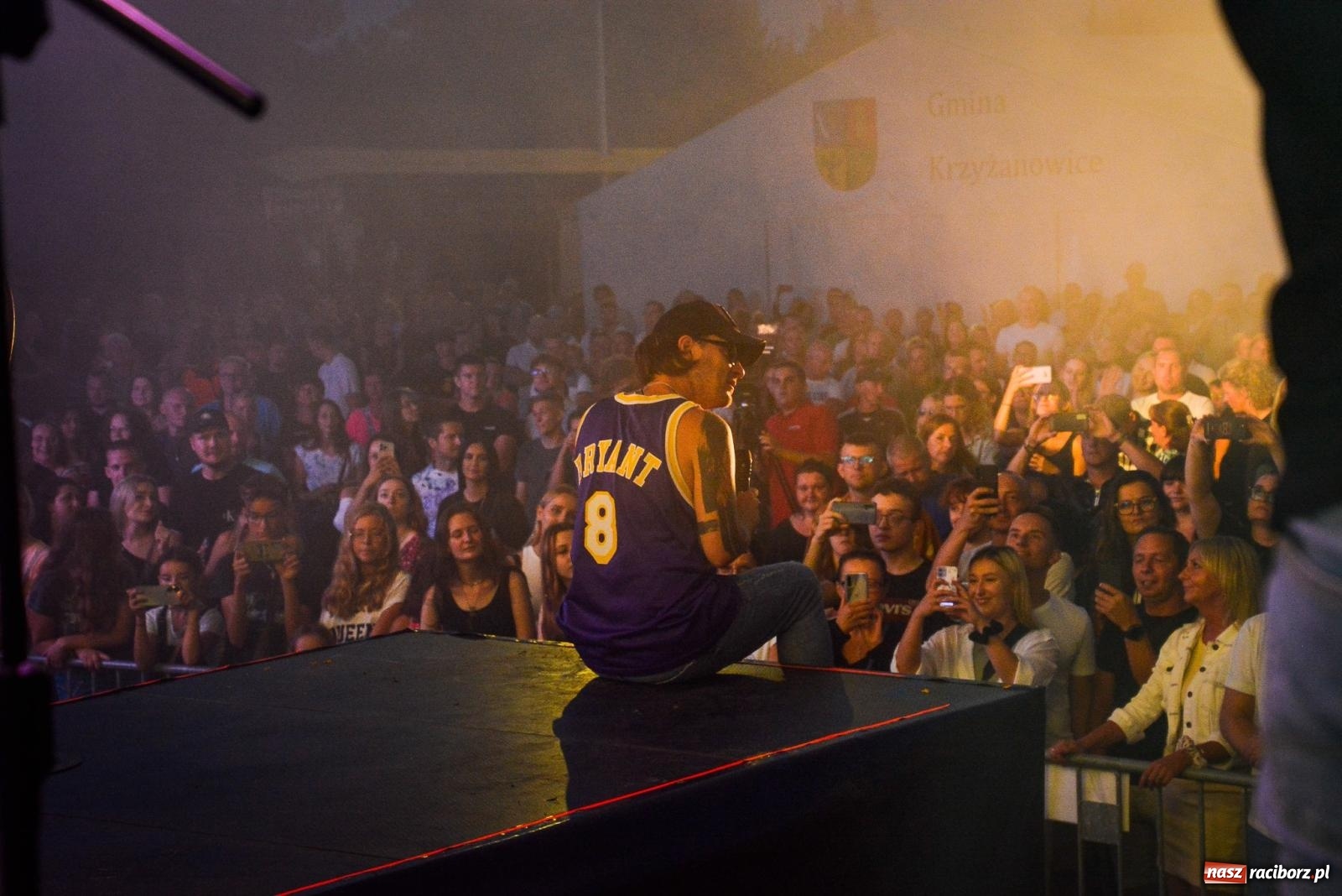 Zdjęcie w galerii na portalu naszraciborz.pl: Tak się bawią Krzyżanowice. Tłum na koncercie Video [FOTO i WIDEO] wiadomości z regionu