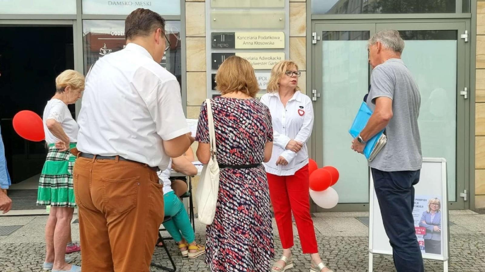 Zdjęcie w galerii na portalu naszraciborz.pl: Doświadczeni gracze i beniaminek. PO zaprezentowała kandydatów wiadomości z regionu