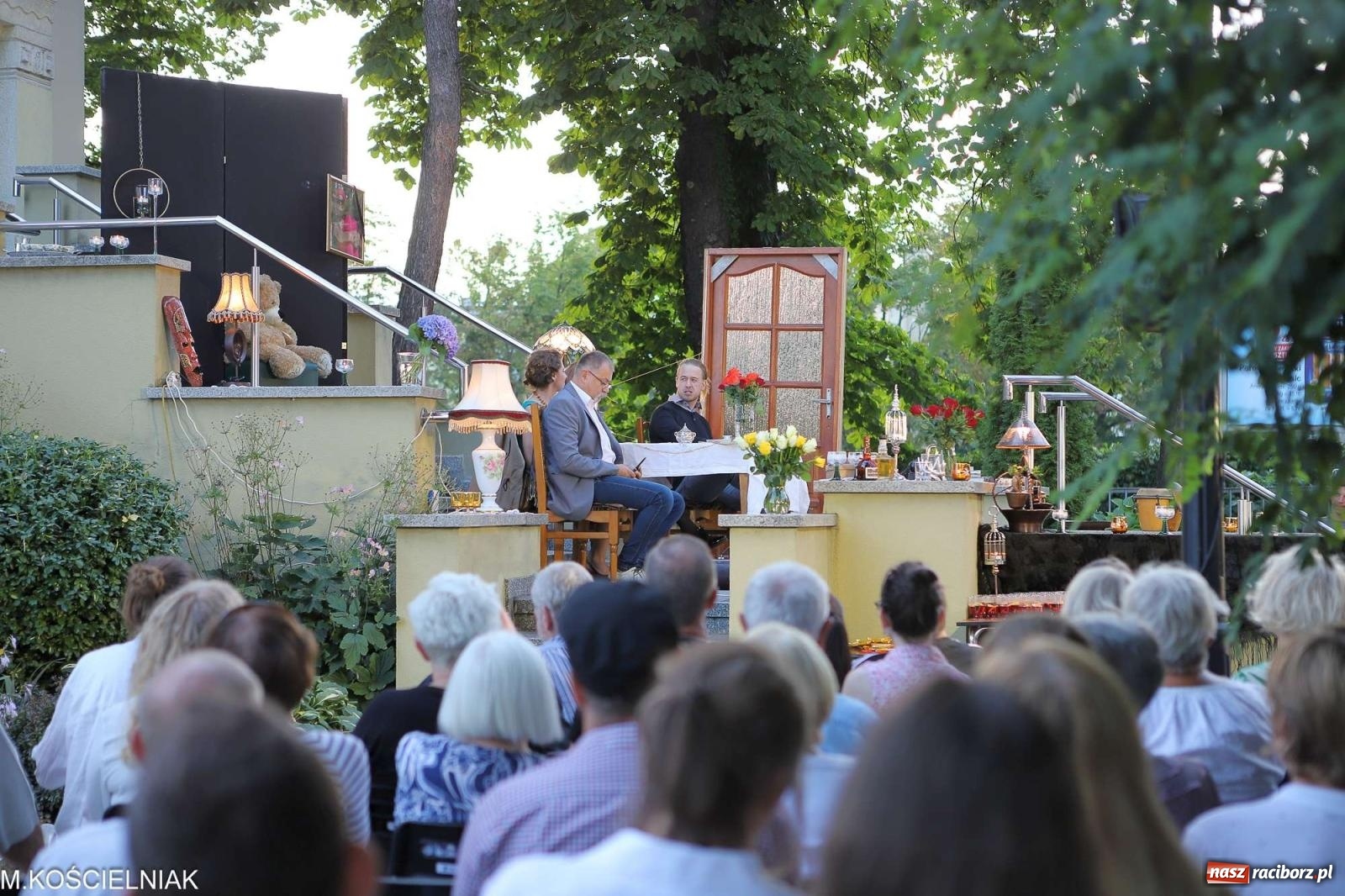Zdjęcie w galerii na portalu naszraciborz.pl: Bóg mordu. Letni Teatr na Schodach przy Kasprowicza wiadomości z regionu