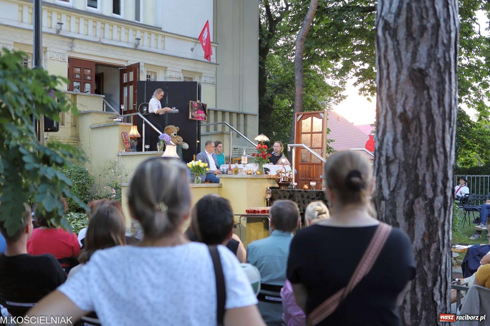 Zdjęcie w galerii na portalu naszraciborz.pl: Bóg mordu. Letni Teatr na Schodach przy Kasprowicza wiadomości z regionu