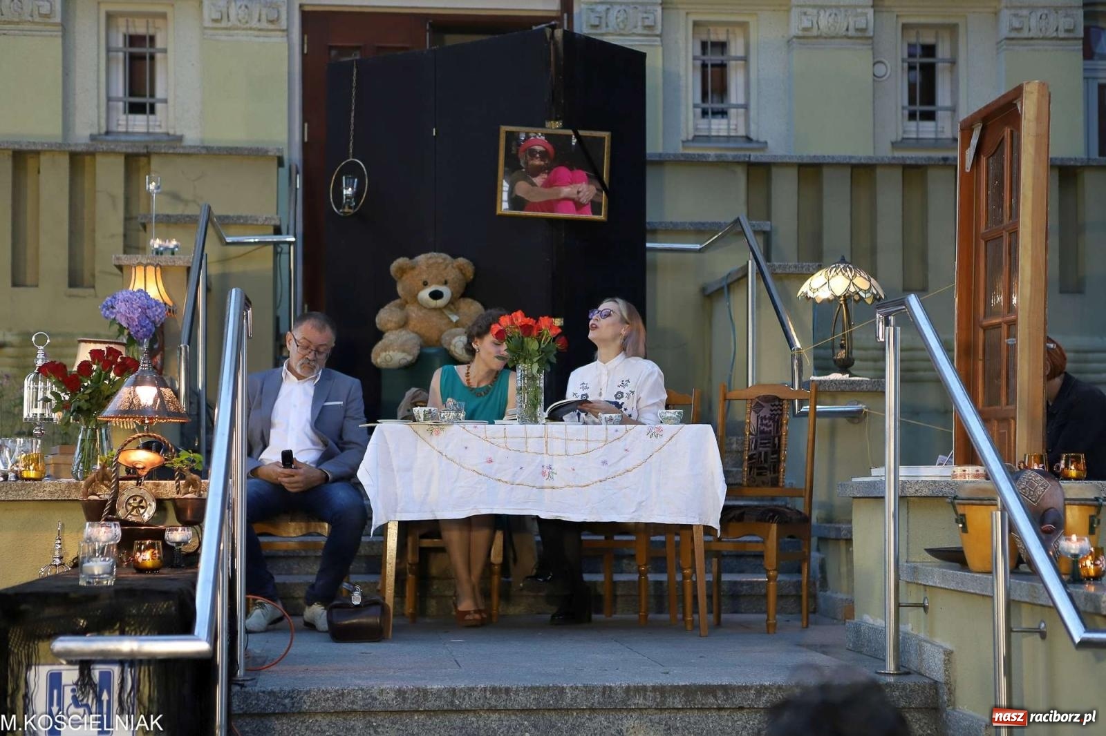 Zdjęcie w galerii na portalu naszraciborz.pl: Bóg mordu. Letni Teatr na Schodach przy Kasprowicza wiadomości z regionu