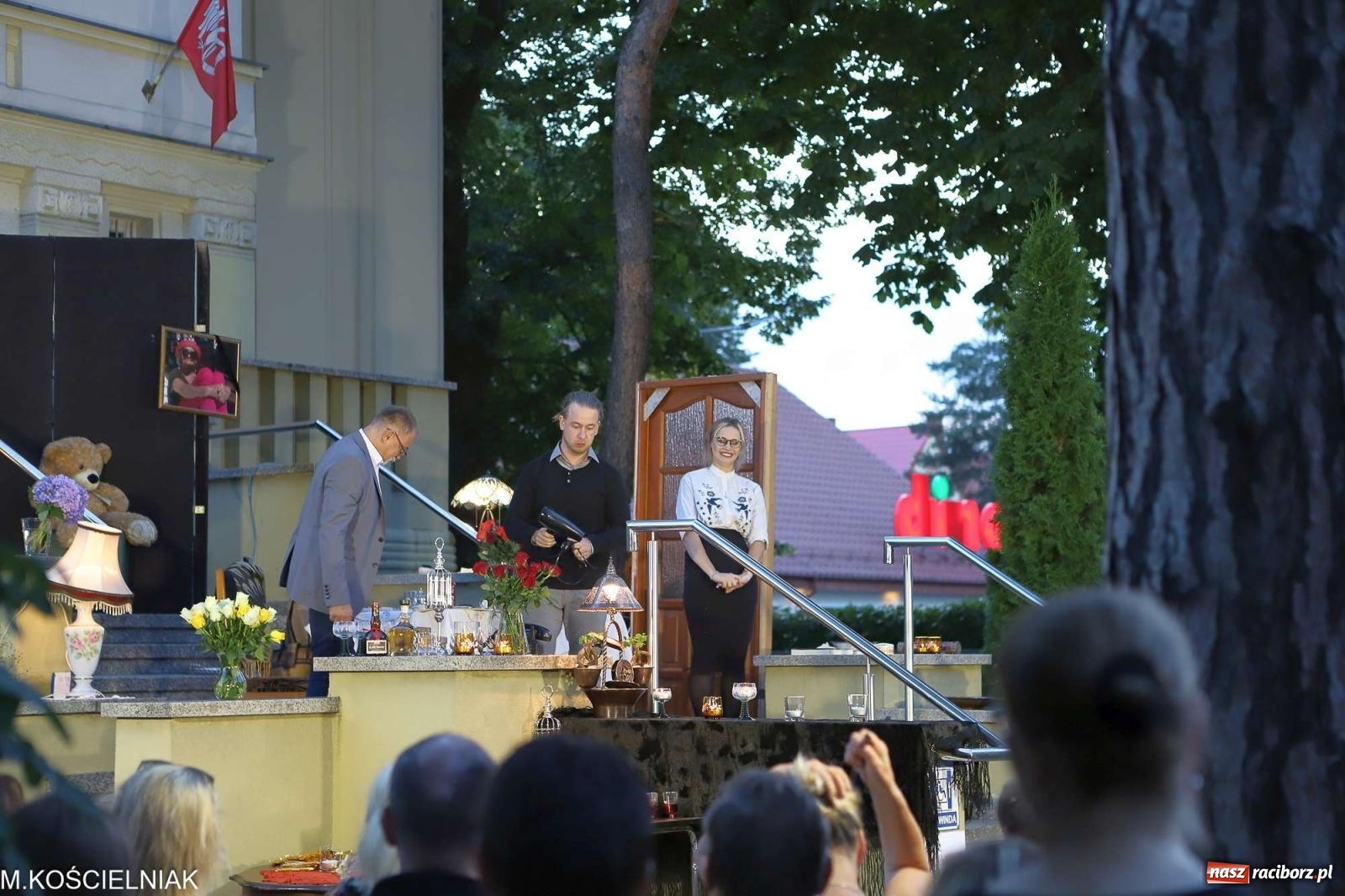 Zdjęcie w galerii na portalu naszraciborz.pl: Bóg mordu. Letni Teatr na Schodach przy Kasprowicza wiadomości z regionu