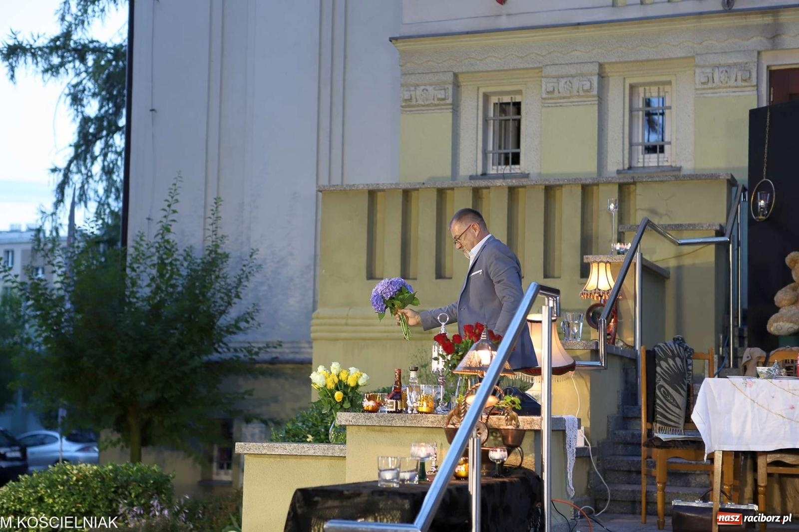 Zdjęcie w galerii na portalu naszraciborz.pl: Bóg mordu. Letni Teatr na Schodach przy Kasprowicza wiadomości z regionu