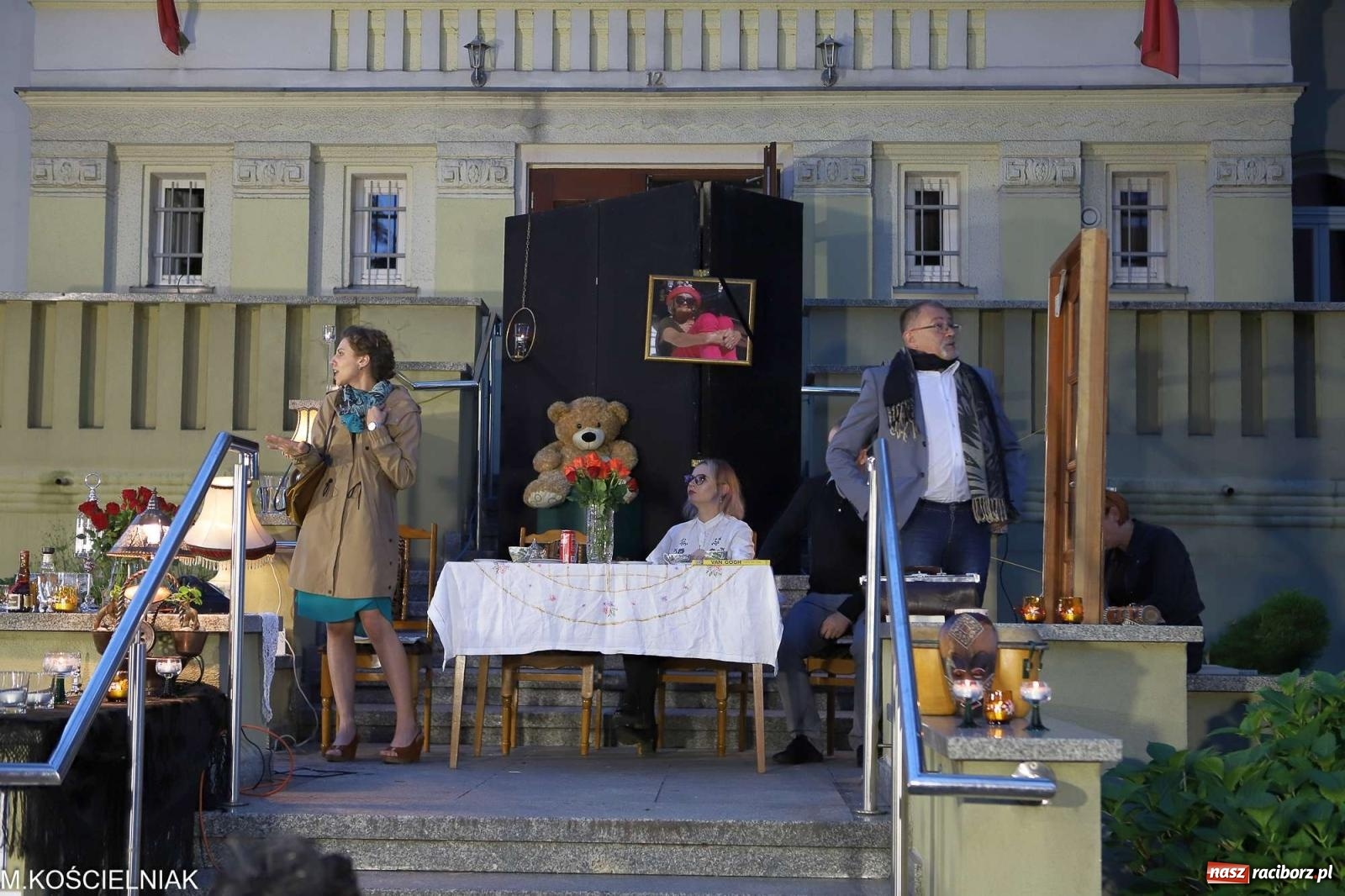 Zdjęcie w galerii na portalu naszraciborz.pl: Bóg mordu. Letni Teatr na Schodach przy Kasprowicza wiadomości z regionu