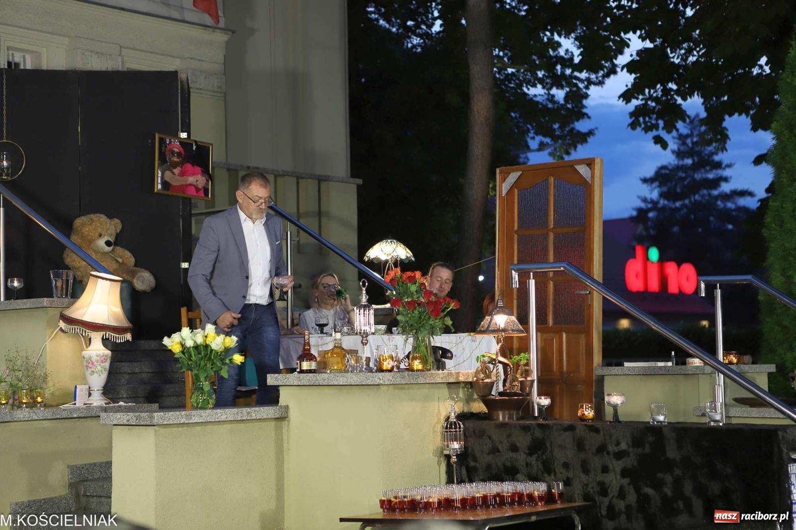 Zdjęcie w galerii na portalu naszraciborz.pl: Bóg mordu. Letni Teatr na Schodach przy Kasprowicza wiadomości z regionu