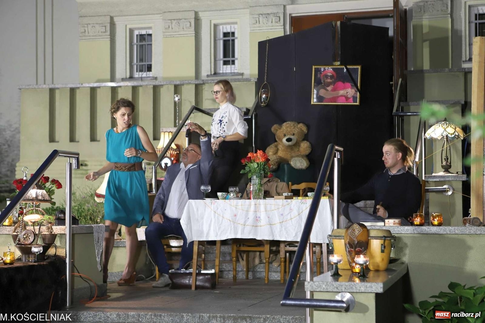 Zdjęcie w galerii na portalu naszraciborz.pl: Bóg mordu. Letni Teatr na Schodach przy Kasprowicza wiadomości z regionu