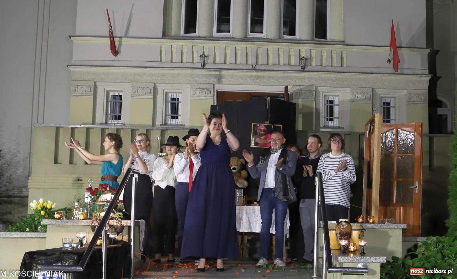 Zdjęcie w galerii na portalu naszraciborz.pl: Bóg mordu. Letni Teatr na Schodach przy Kasprowicza wiadomości z regionu