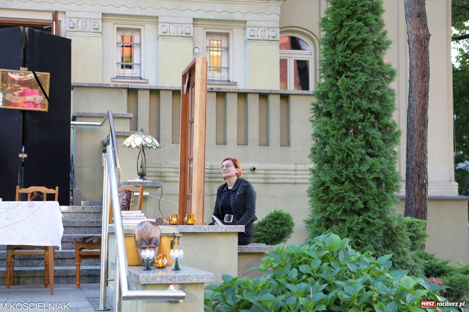 Zdjęcie w galerii na portalu naszraciborz.pl: Bóg mordu. Letni Teatr na Schodach przy Kasprowicza wiadomości z regionu