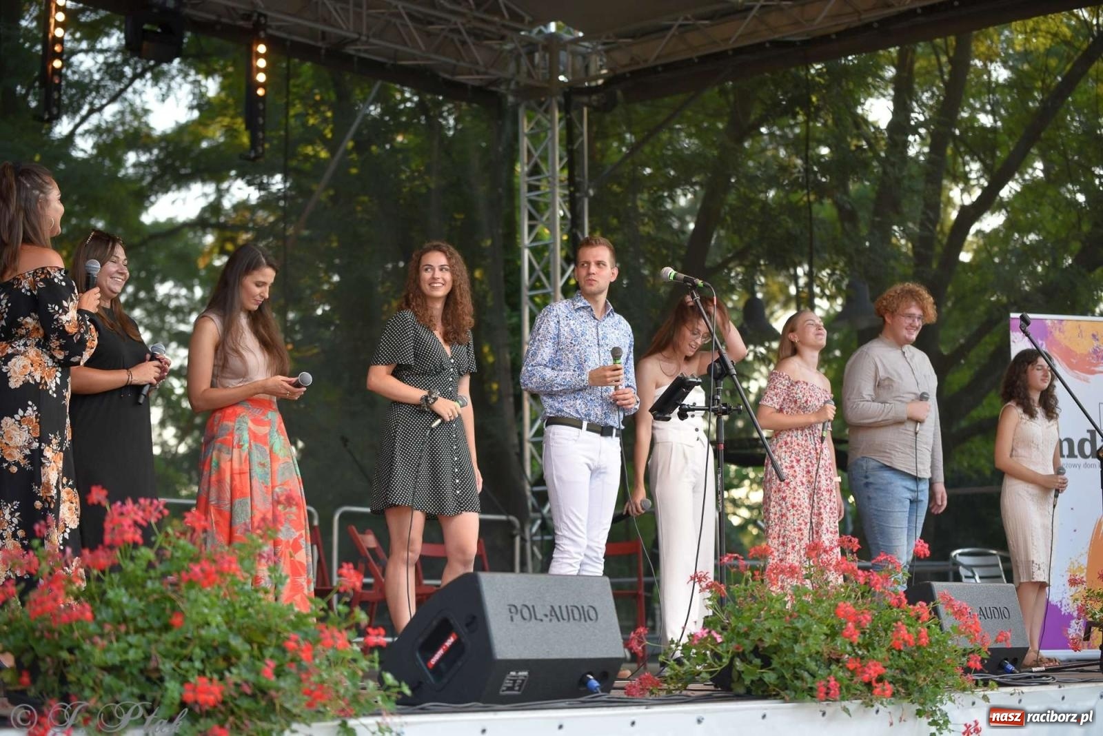 Zdjęcie w galerii na portalu naszraciborz.pl: Miraż wkroczył w 30-lecie działalności. Koncert na zamku [FOTO i WIDEO] wiadomości z regionu