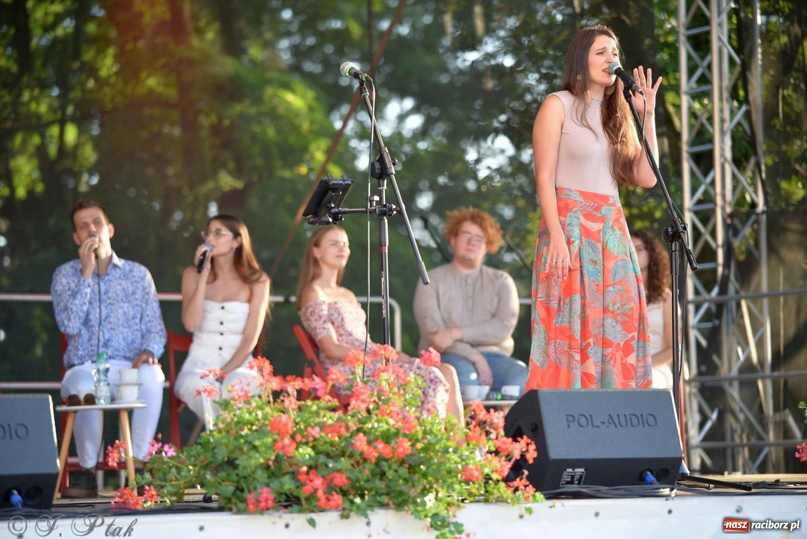 Zdjęcie w galerii na portalu naszraciborz.pl: Miraż wkroczył w 30-lecie działalności. Koncert na zamku [FOTO i WIDEO] wiadomości z regionu